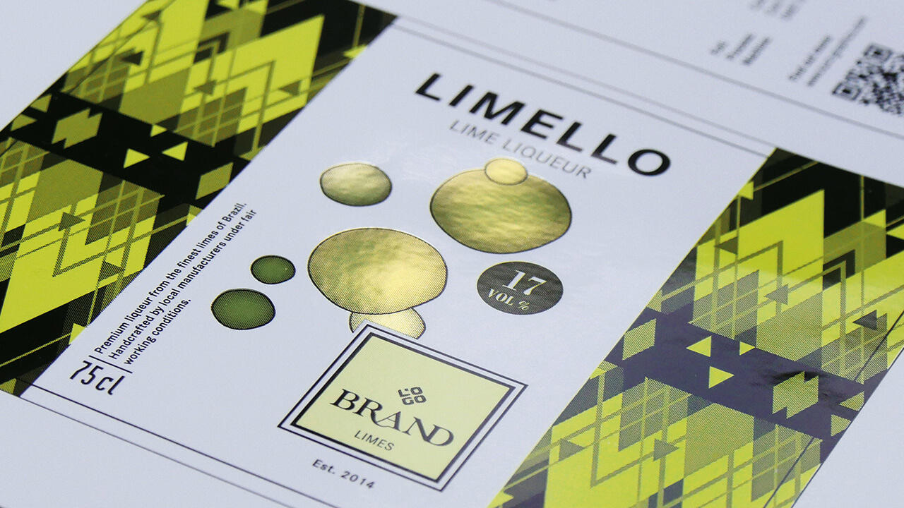 Printed paper packaging, refined with green and black cold transfer materials